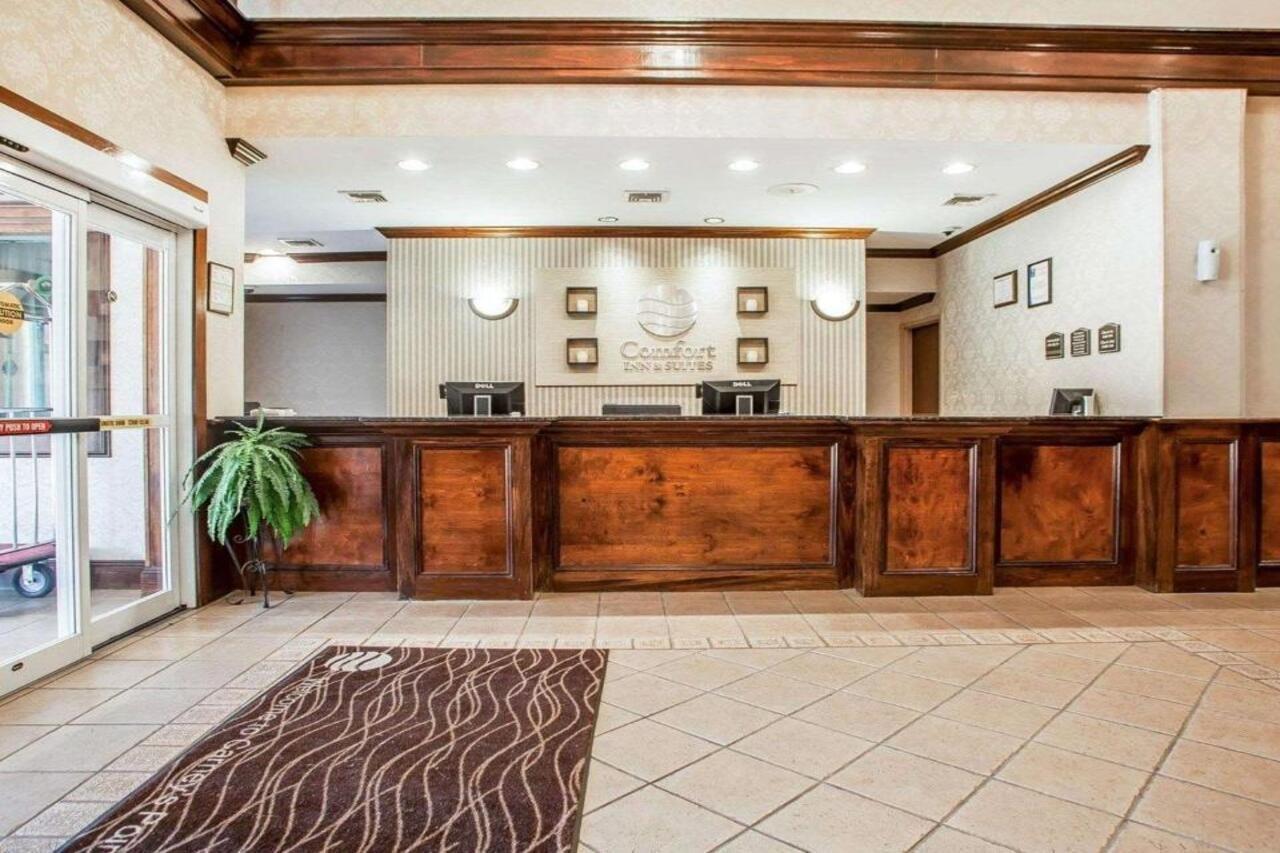 Comfort Inn & Suites Carneys Point Екстериор снимка
