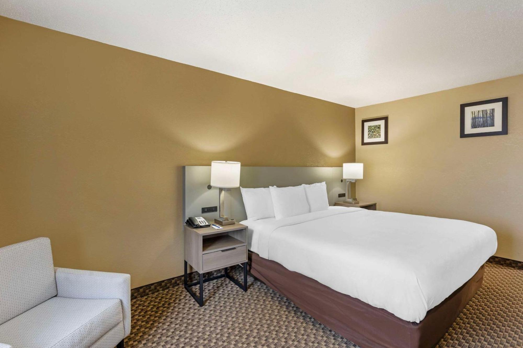 Comfort Inn & Suites Carneys Point Екстериор снимка