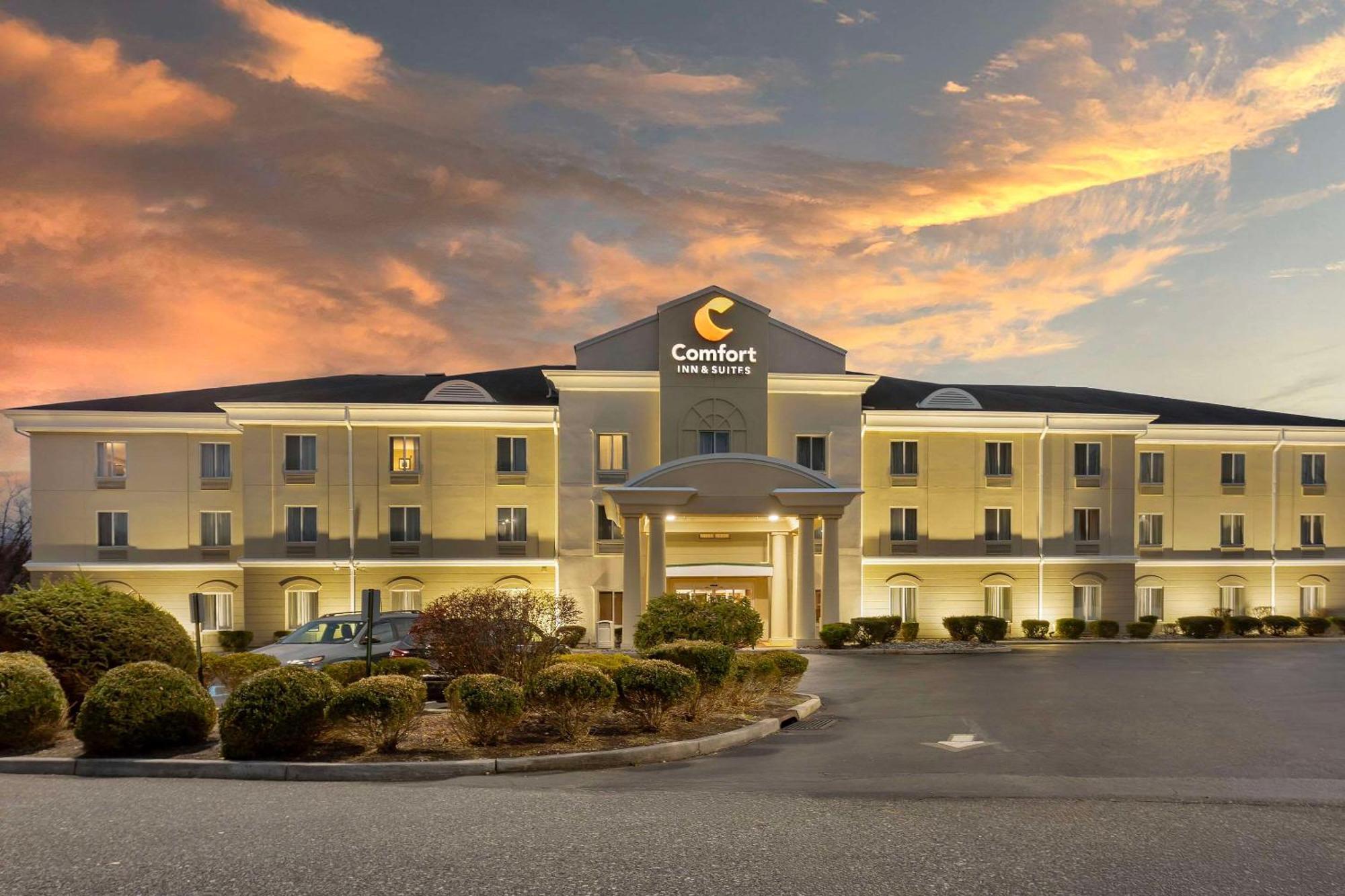 Comfort Inn & Suites Carneys Point Екстериор снимка