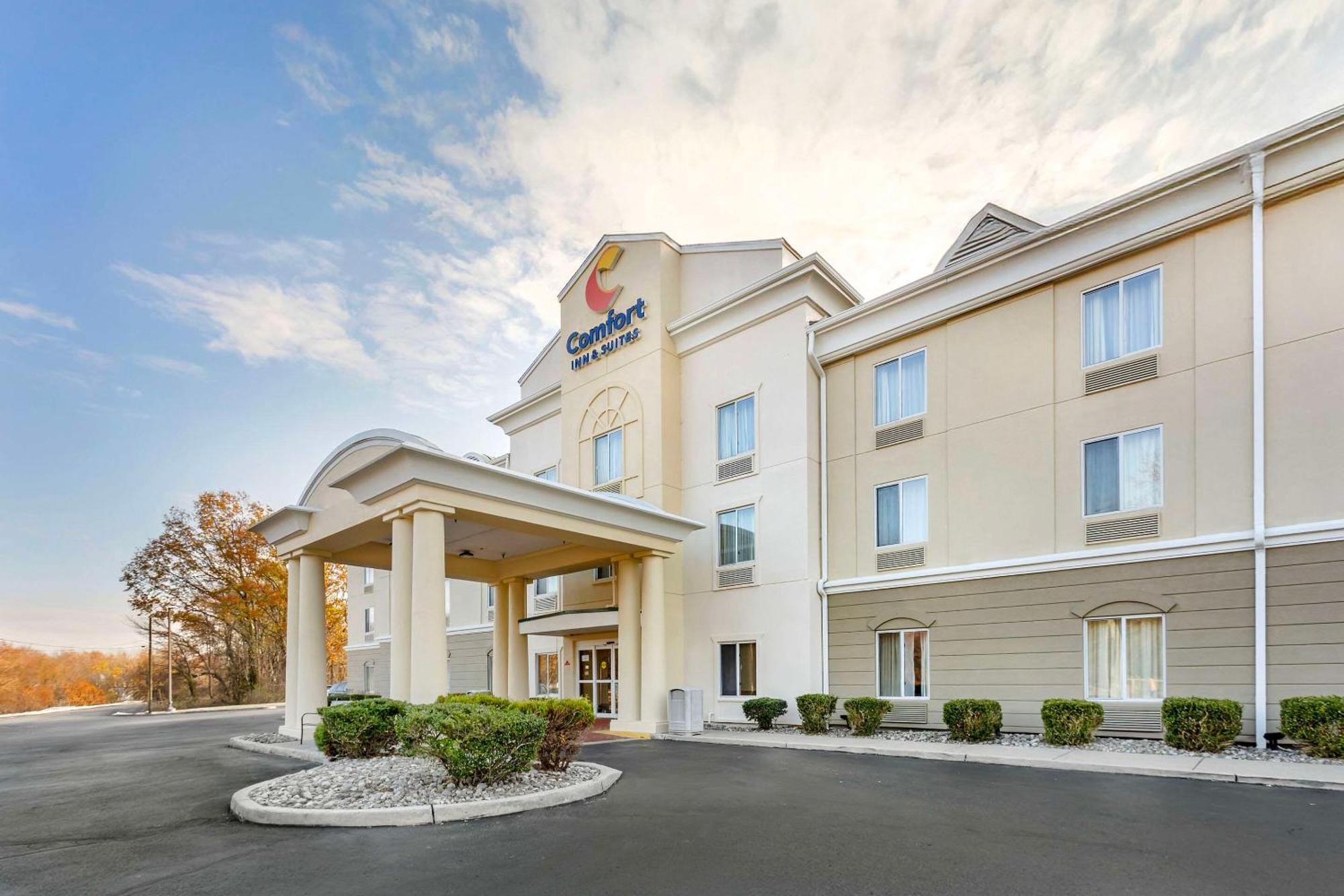 Comfort Inn & Suites Carneys Point Екстериор снимка